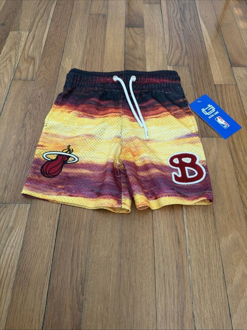 BKTSQD Boys Shorts NBA Miami Heat Size YL NWT (B20)